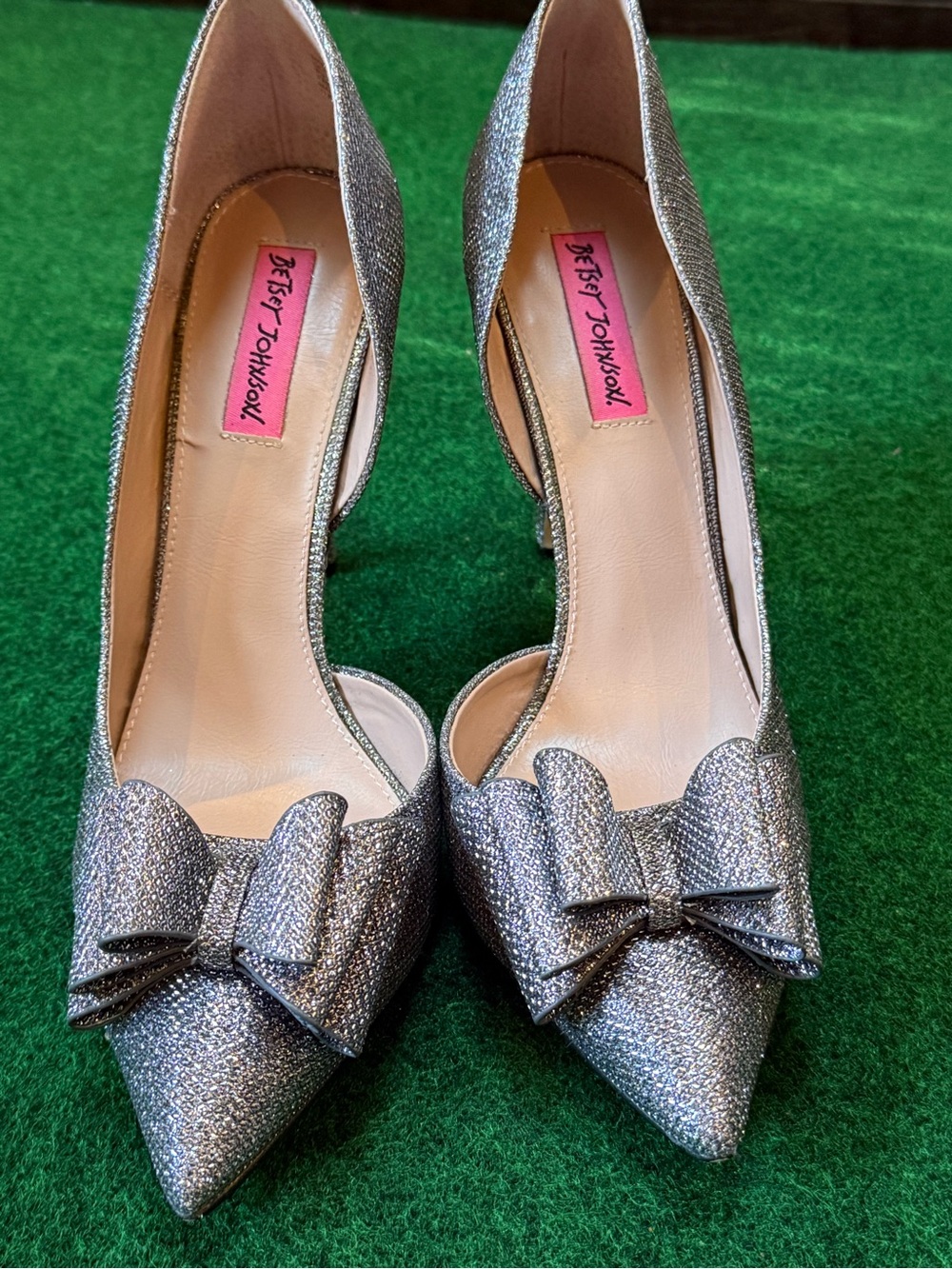 Betsey Johnson Prince d'Orsey Gunmetal Glitter Pointed-Toe Bow Pumps SIZE 11